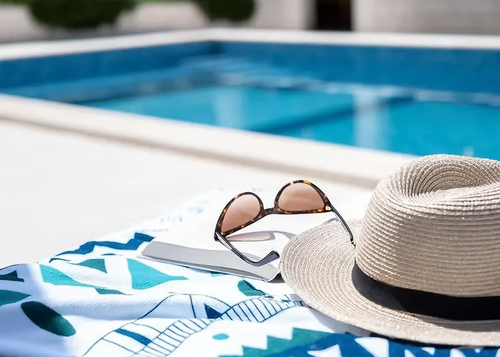 2 Pools-3 By Interhome *