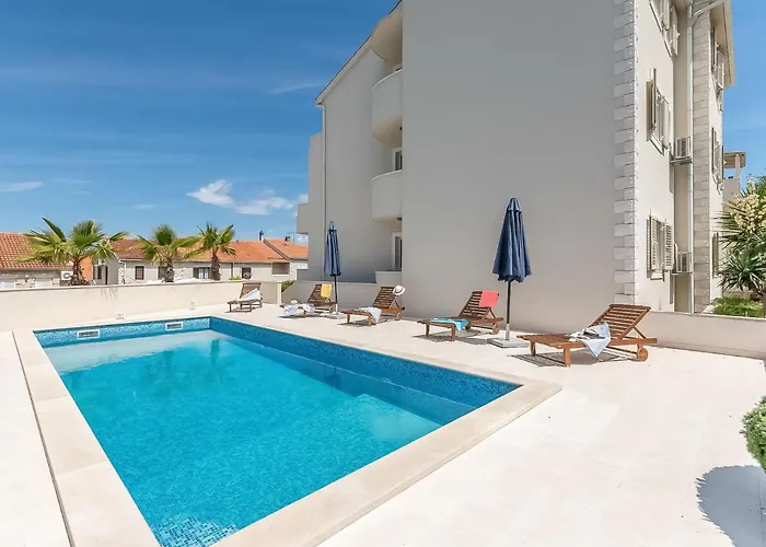 2 Pools-3 By Interhome *