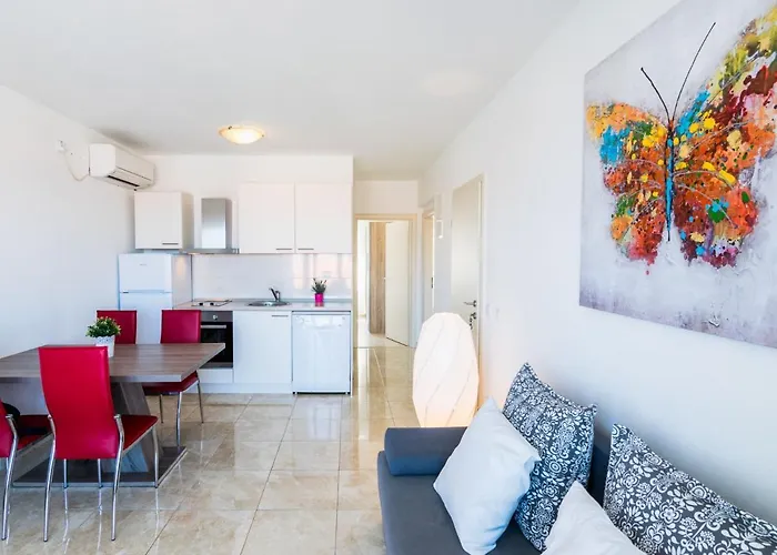 2 Pools-3 By Interhome Apartman *