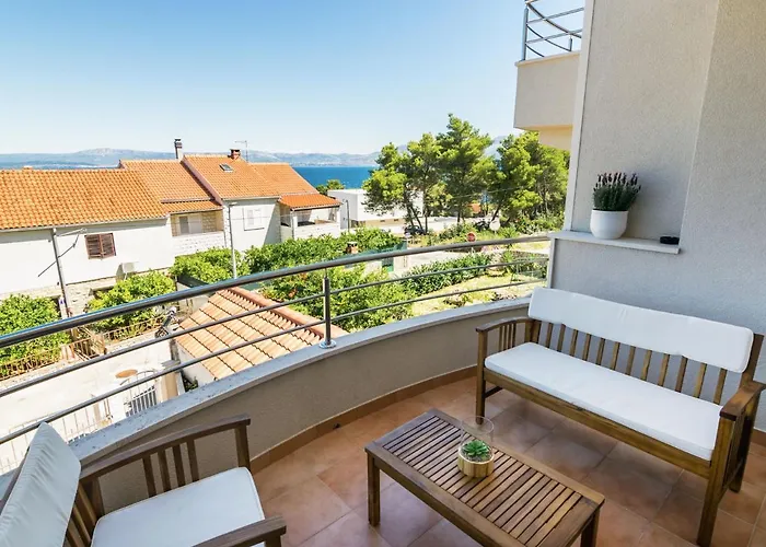 2 Pools-3 By Interhome Apartman