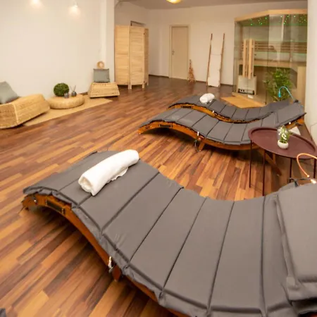 2 Pools-3 By Interhome Apartmán